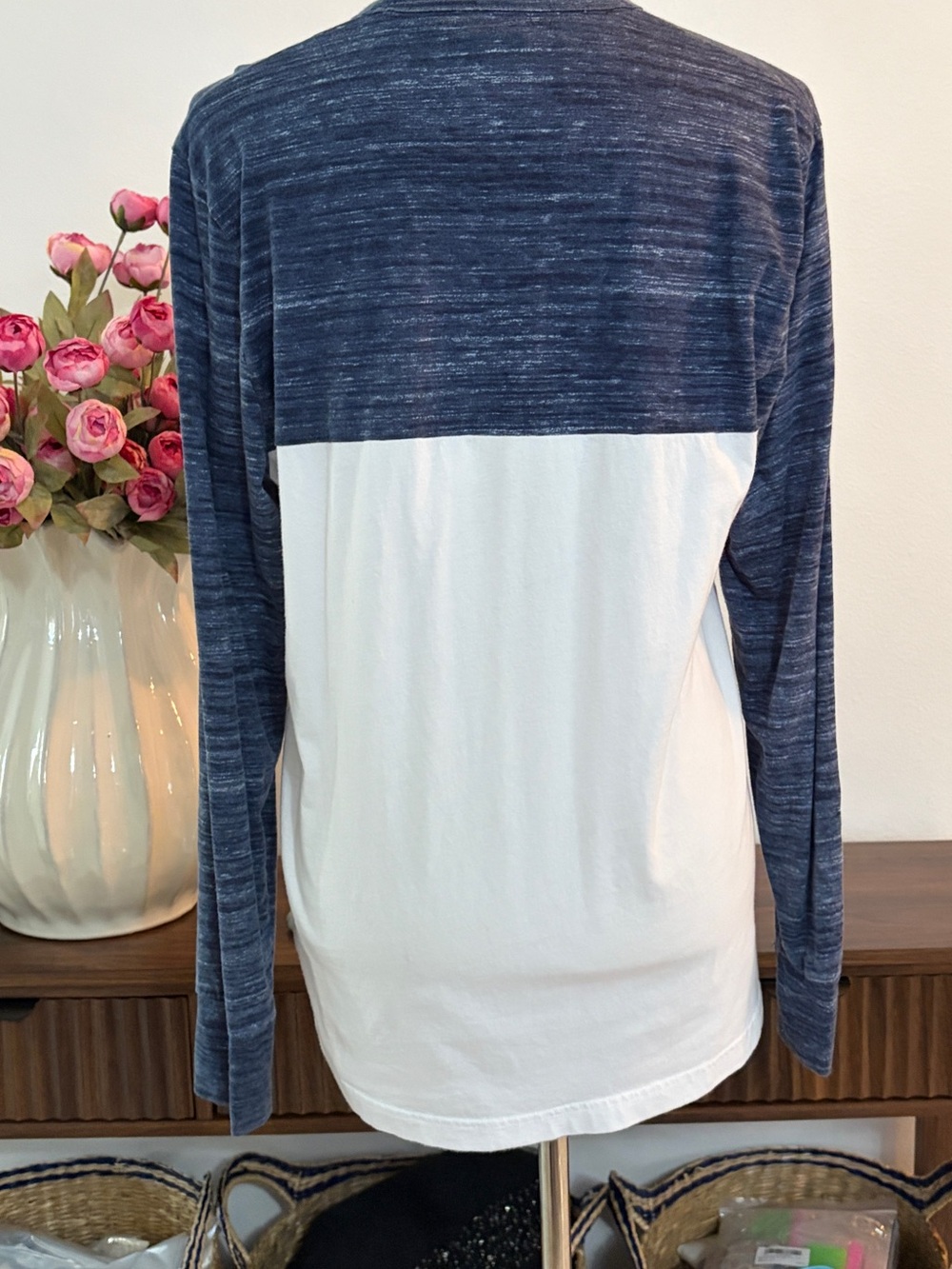 Hollister Men's Long Sleeve Tee - Navy, White & Red Logo Y2K 2000s Retro Preppy - Picture 12 of 13